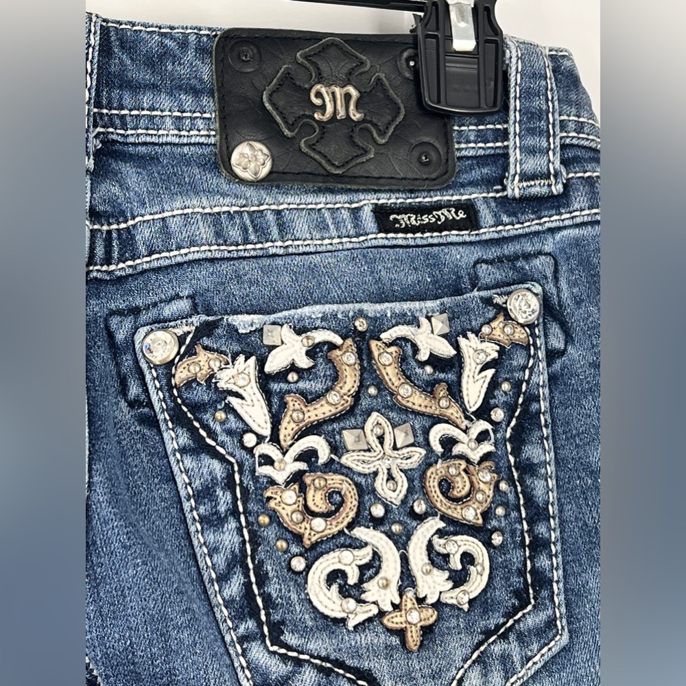 Miss Me Cuffed Capri Jeans Rhinestone Pockets Low Rise * - Picture 3 of 10
